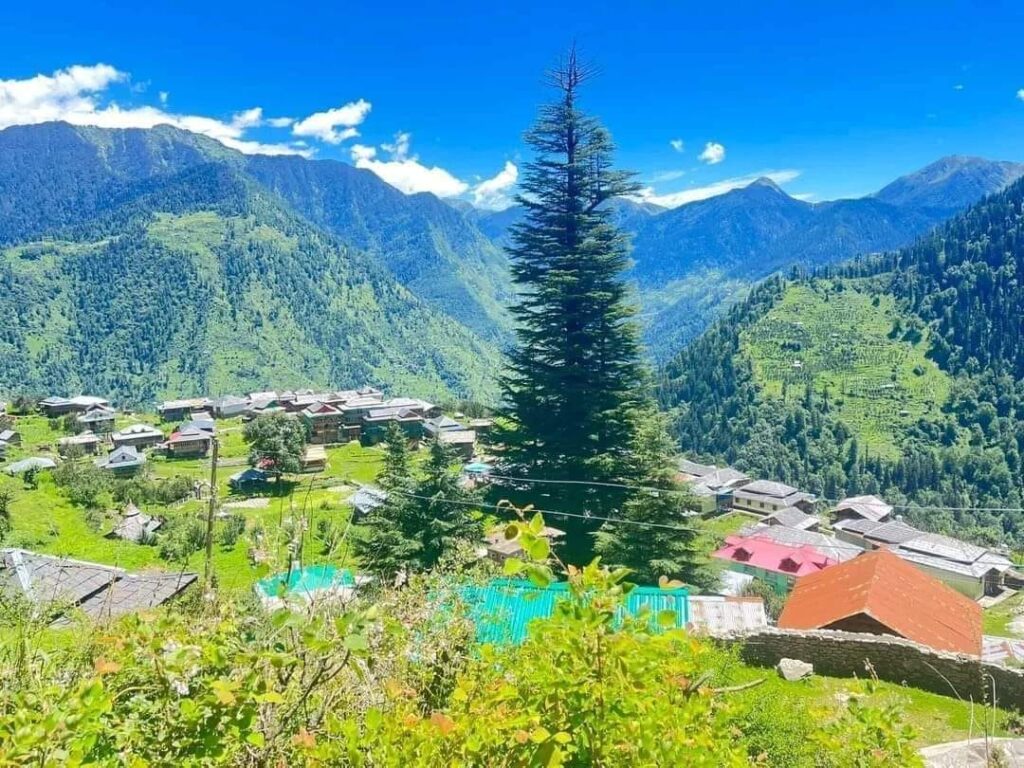 Banjar valley kullu valley himachal pradesh